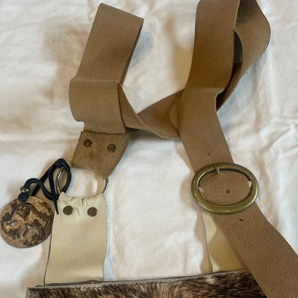 White buffalo creations leather crossbody bag